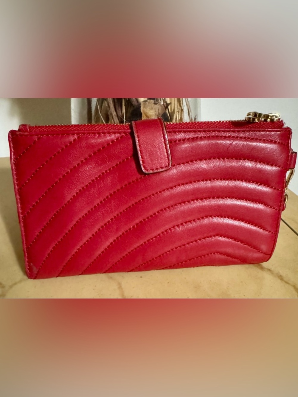 Michael Kors Red Quilted Heart Wristlet Clutch with Gold Logo EUC - Picture 2 of 11